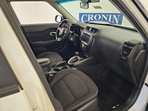 Used 2018 Kia Soul w/ Convenience Package FWD image 27