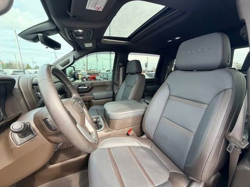Used 2023 GMC Sierra 3500 Denali w/ Denali Ultimate Package image 12