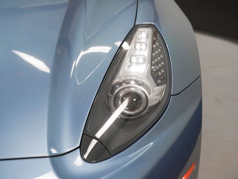 Used 2012 Ferrari California RWD image 14