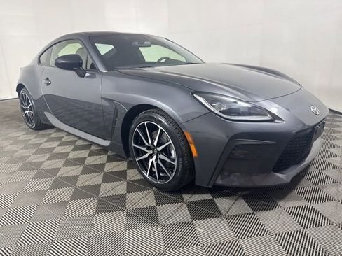Used 2024 Toyota GR86 image 1