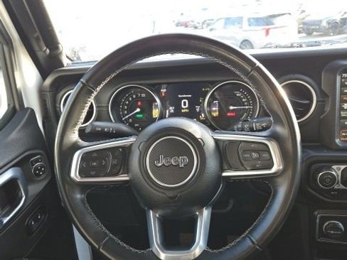 Used 2021 Jeep Wrangler Unlimited Sahara image 22