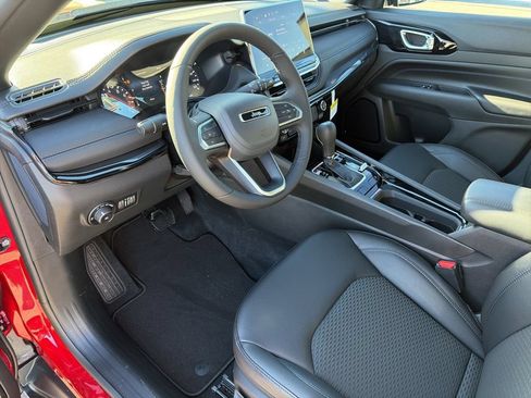 New 2026 Jeep Compass Latitude AWD/4WD image 28