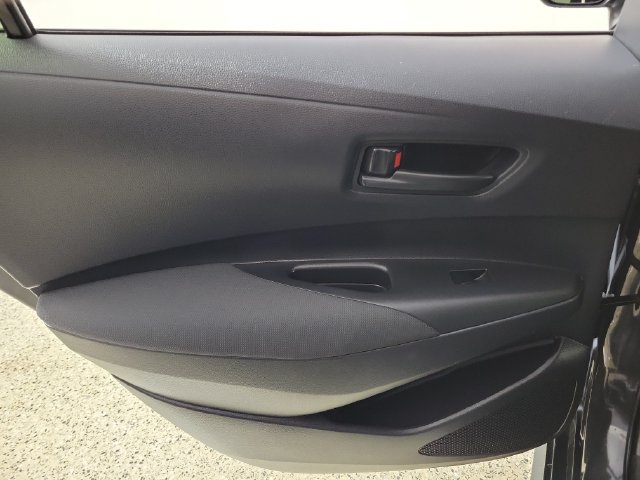 Used 2025 Toyota Corolla LE FWD image 14
