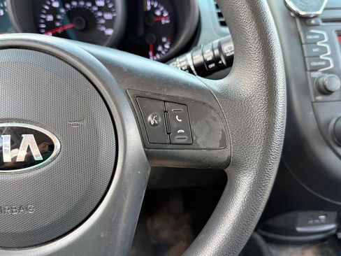 Used 2013 Kia Soul FWD image 13
