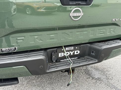 Used 2022 Nissan Frontier SV w/ Technology Package image 32