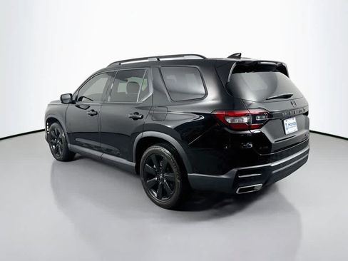 Used 2025 Honda Pilot Black Edition image 5