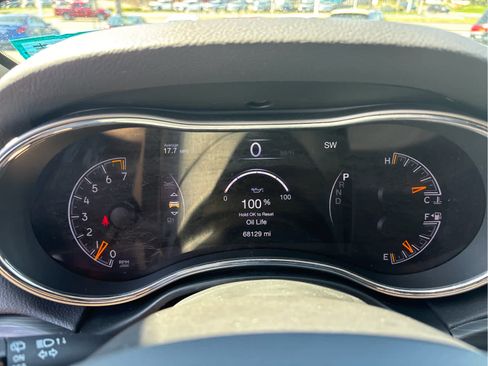 Used 2020 Jeep Grand Cherokee Limited image 16