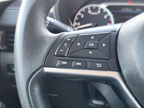 Used 2024 Nissan Sentra SV FWD image 18