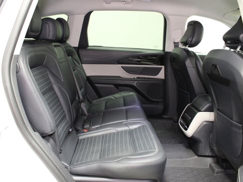 Used 2024 Lincoln Nautilus Reserve AWD/4WD image 15