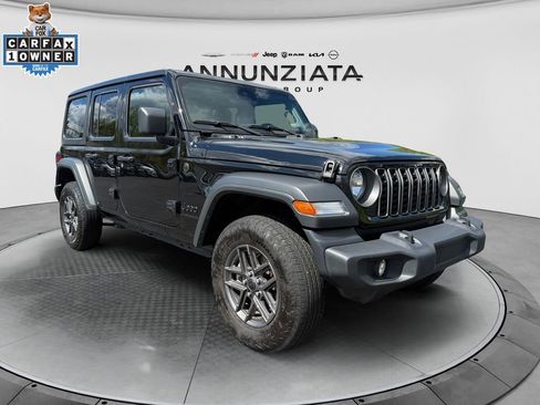 Used 2025 Jeep Wrangler Unlimited Sport AWD/4WD image 7