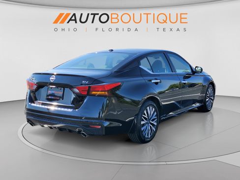 Used 2023 Nissan Altima 2.5 SV w/ SV Premium Package FWD image 10