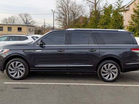 Used 2023 Lincoln Navigator L Reserve AWD/4WD image 4
