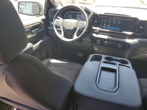 Used 2023 Chevrolet Silverado 1500 LT RWD image 12
