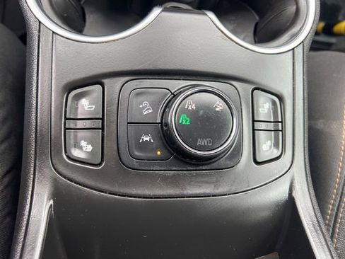 Used 2020 GMC Terrain SLT image 24