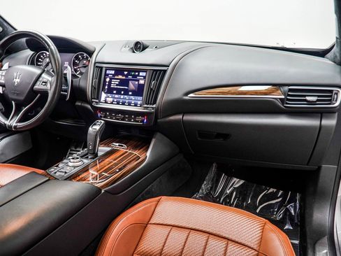 Used 2021 Maserati Levante GTS image 17