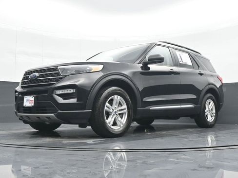 Used 2023 Ford Explorer XLT w/ Equipment Group 202A image 17