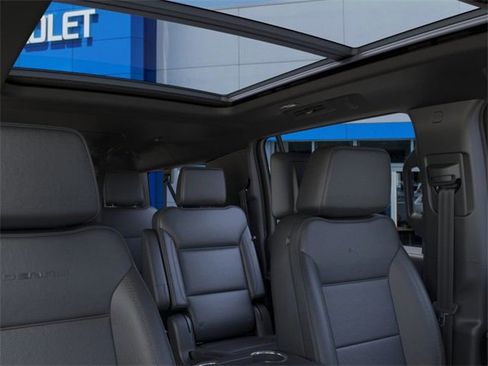 New 2026 GMC Yukon XL Denali w/ Denali Reserve Package image 24