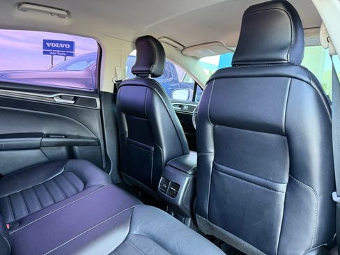 Used 2018 Ford Fusion SE w/ Equipment Group 602A FWD image 23