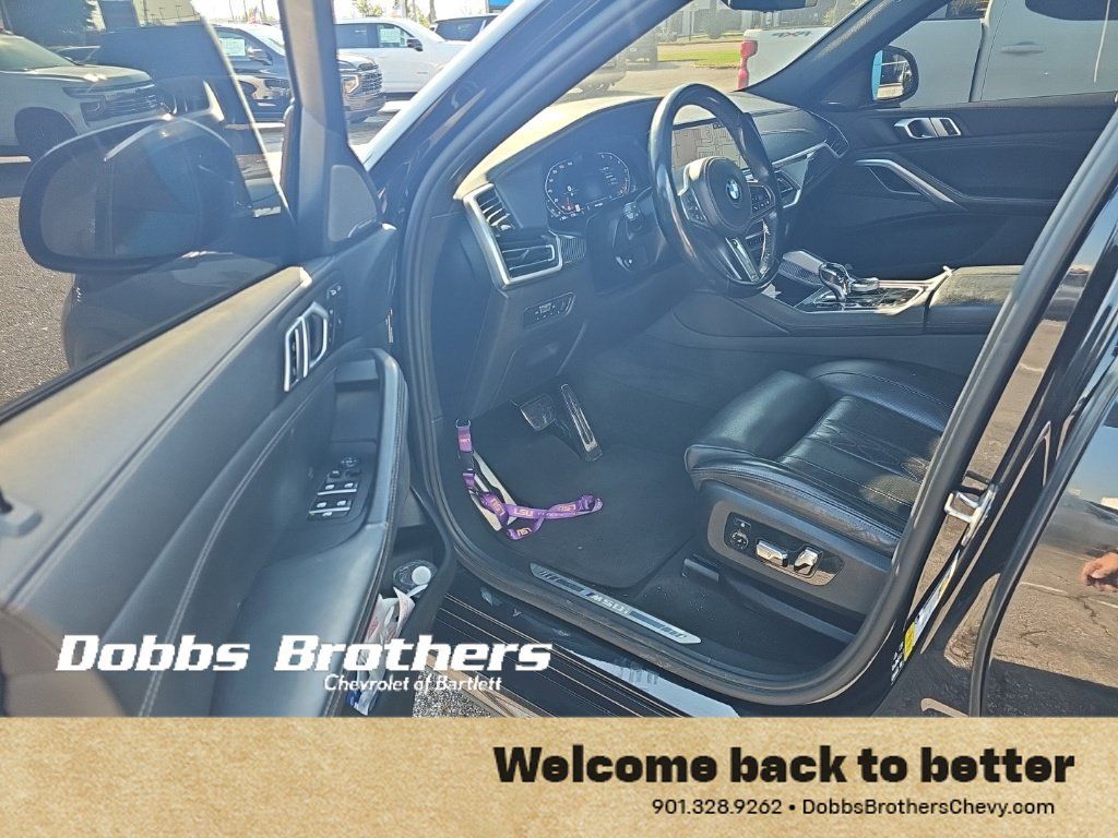 Used 2022 BMW X6 M50i w/ Executive Package AWD/4WD image 19