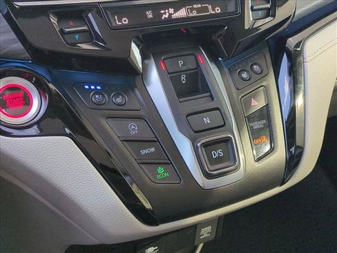 Certified 2026 Honda Odyssey Elite image 12