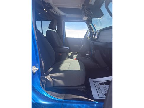 Certified 2024 Jeep Gladiator Sport image 16