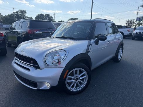 Used 2016 MINI Cooper Countryman S FWD image 1
