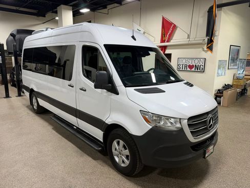 Used 2019 Mercedes-Benz Sprinter 2500 image 5