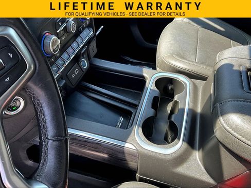 Used 2022 Chevrolet Silverado 1500 LTZ w/ LTZ Premium Package AWD/4WD image 15