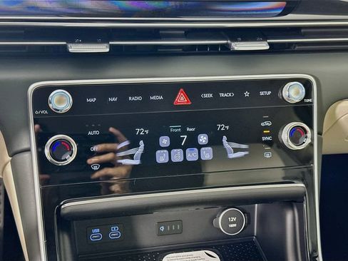 New 2027 Genesis GV80 2.5T AWD/4WD image 14