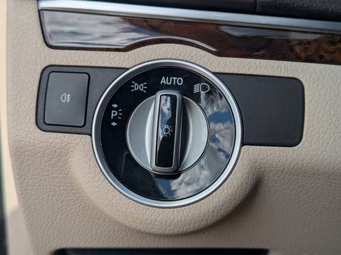 Used 2014 Mercedes-Benz E 350 Coupe image 32