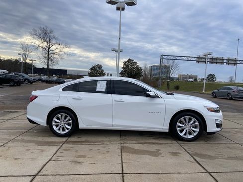 Used 2020 Chevrolet Malibu LT image 12