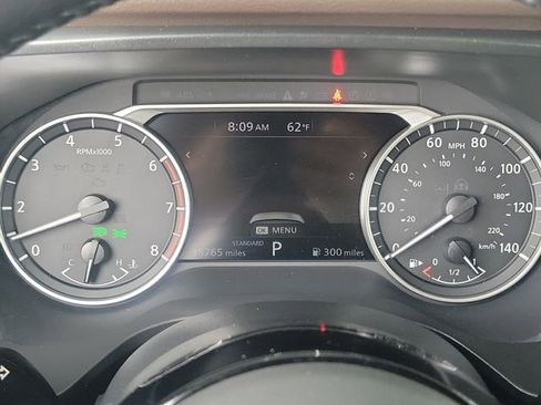 Used 2023 Nissan Rogue SV w/ SV Premium B Package FWD image 10