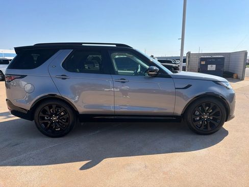 Used 2026 Land Rover Discovery Dynamic SE AWD/4WD image 6