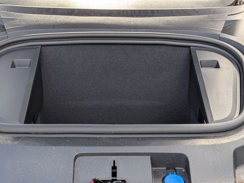 New 2025 Porsche Taycan 4S image 21