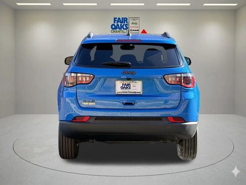 New 2026 Jeep Compass Latitude w/ Sun and Sound Group AWD/4WD image 7