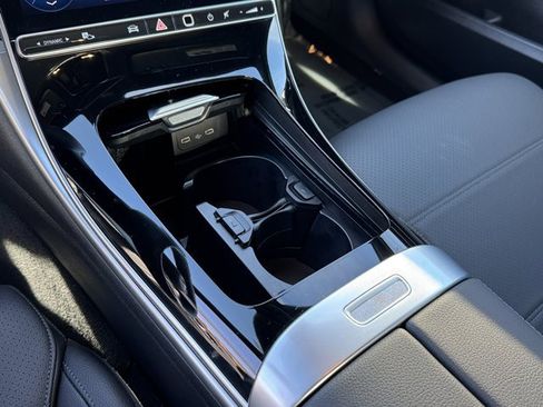 Used 2025 Mercedes-Benz C 300 4MATIC Sedan image 20