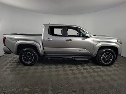Used 2025 Toyota Tacoma TRD Sport image 10