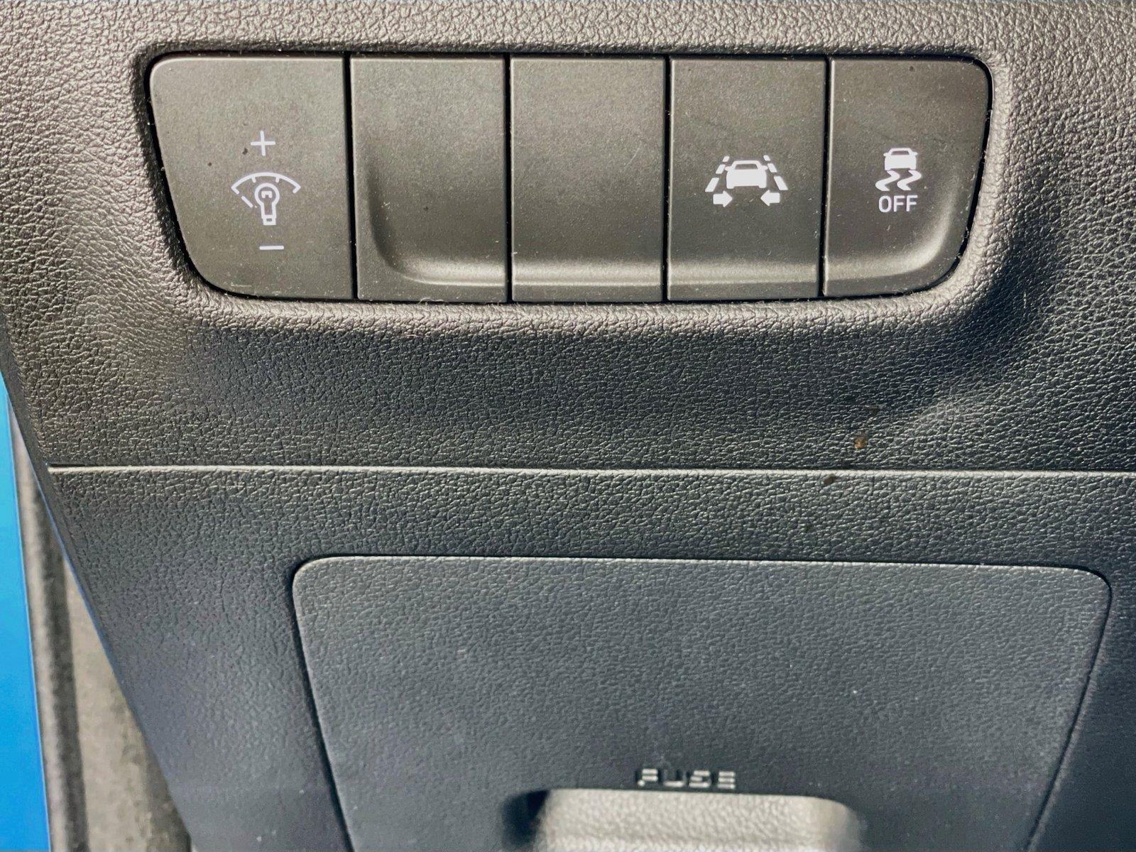 Used 2019 Hyundai Kona SE FWD image 13
