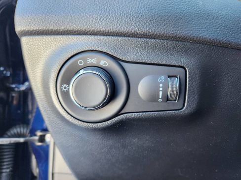 Used 2021 Jeep Compass Sport image 21