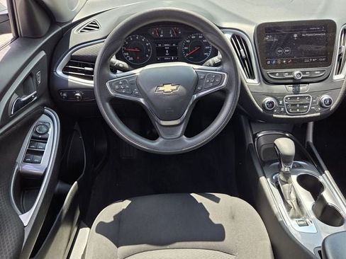 Used 2024 Chevrolet Malibu LT FWD image 12