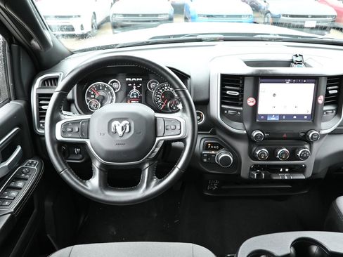 Used 2024 RAM 2500 Big Horn AWD/4WD image 27
