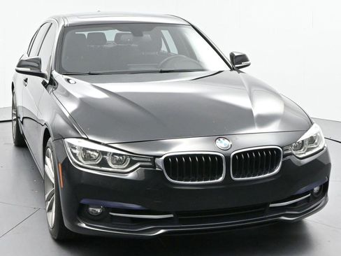 Used 2018 BMW 330i Sedan RWD image 2