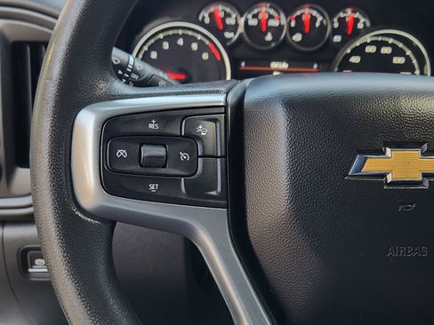 Used 2022 Chevrolet Silverado 2500 Custom w/ Custom Value Package image 31