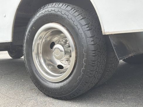 Used 2013 Ford E-350 and Econoline 350 Super Duty RWD image 5