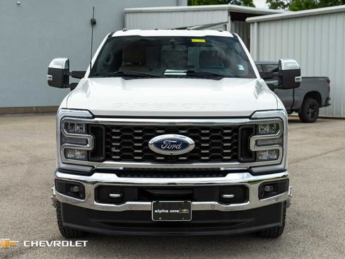 Used 2023 Ford F350 Lariat w/ Lariat Ultimate Package AWD/4WD image 2
