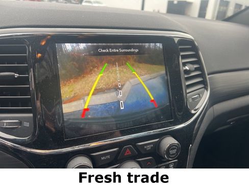 Certified 2021 Jeep Grand Cherokee Laredo image 14