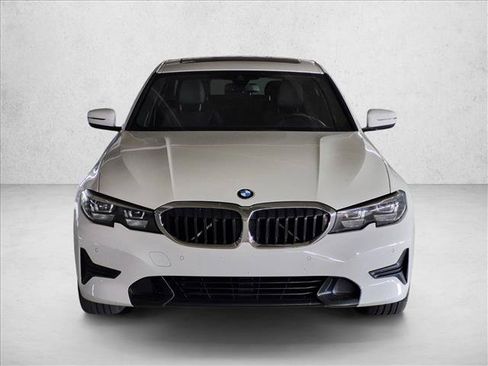 Used 2020 BMW 330i Sedan w/ Driving Assistance Package RWD image 2