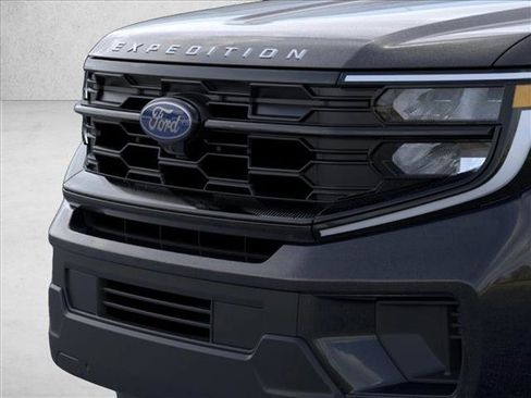 New 2026 Ford Expedition Active RWD image 17