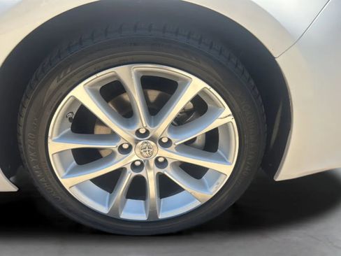 Used 2013 Toyota Avalon Limited FWD image 26