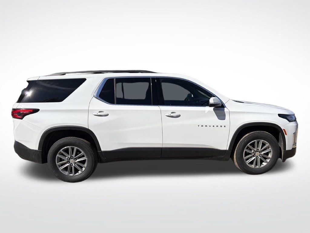 Used 2023 Chevrolet Traverse LT FWD image 8